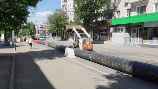 На улице Чернышевского протянут очередной участок нового водопровода