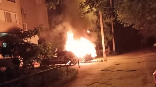 Ночью в Балакове из-за поджога горели две иномарки