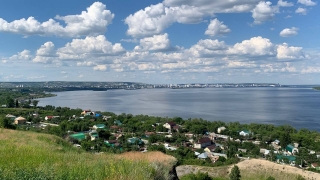 Саратовцев ждет жаркий понедельник