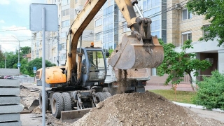 В центре Саратова началась реконструкция теплотрассы на улице Киселева