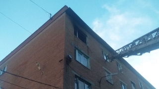 Пожарные эвакуировали 36 человек из энгельсской пятиэтажки