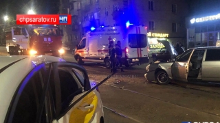 В ночном ДТП на Азина пострадали четыре человека