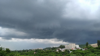 Синоптики обещают саратовцам понедельник с дождем