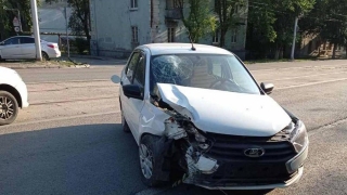 В Заводском районе 83-летний водитель "Гранты" пострадал в ДТП с "Солярисом"