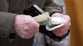 Потребительская уверенность в РФ упала до минимума с 2015 года