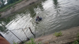 Водолазы достали утопленника на дачах под Энгельсом