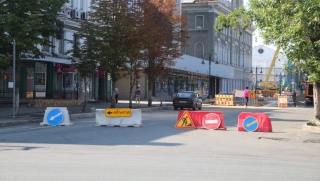 В центре Саратова перекрыли движение, автобусы изменили маршруты