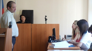 В Саратове оглашен приговор по делу об обмане сироты бывшим прокурором