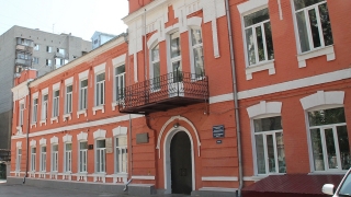 Четыре школы Саратова передали на областной уровень