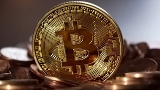 Девушка хотела заработать на криптовалюте и перевела мошенникам 319 тысяч