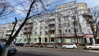 Саратовский профессор три года добивается ремонта канализации