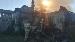 Неосторожный курильщик спалил дотла собственный дом