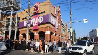 В Саратове эвакуируют торговые центры