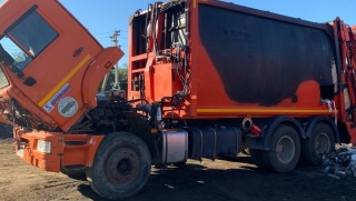 В Заводском районе горел мусоровоз