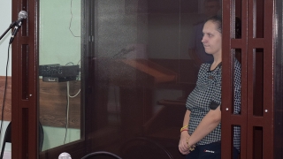 Молодая мать задушила сына одеялом и подушкой. Ее приговорили к 15 годам колонии