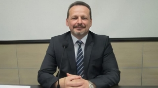 Взятка и поборы на 10 миллионов. Для стоматолога Карповича просят 10 лет колонии