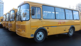 Саратовская область получит 19 новых "скорых" и 52 школьных автобуса