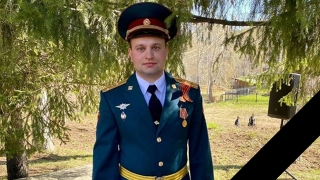 Спецоперация. В Вольске похоронили 28-летнего капитана Максима Плеханова