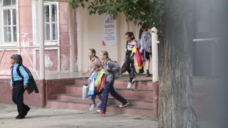 В Саратове третий раз за неделю эвакуируют школы