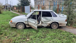 В столкновении с "Грантой" пострадал водитель "15-й"