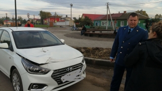 Водитель иномарки сбил девочку в Калининске