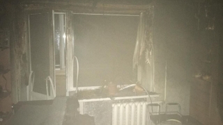 В квартире на девятом этаже горели вещи. Эвакуировали восемь человек
