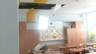 В классе саратовской школы обвалился потолок. Комментарий директора