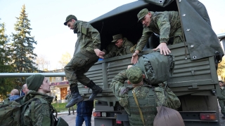Выплаты мобилизованным хотят исключить из среднедушевого дохода семьи