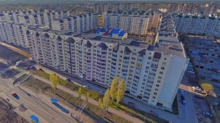 Житель Солнечного не смог украсть в магазине водку и ограбил прохожего