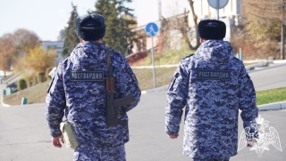 Росгвардейцы помогли 82-летнему дезориентированному мужчине вернуться домой