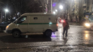 Возле Детского парка инкассаторская машина сбила ребенка