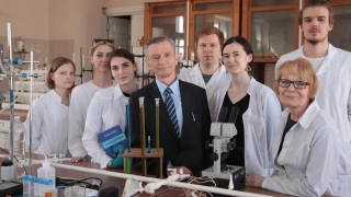 Саратовский химик стал лауреатом общенациональной премии "Профессор года"
