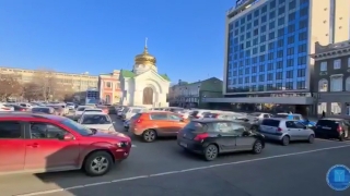 Мэрия и ГИБДД решили ограничить парковку на Театральной площади