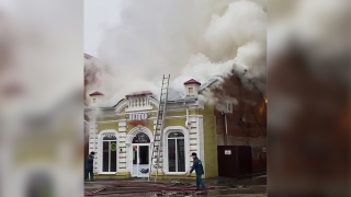 В центре Саратова горит "Шаурма"