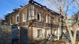 В Вольске полицейские спасли женщину на пожаре