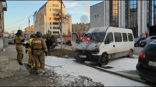 В центре Саратова сгорела "Газель"