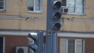 В центре Саратова из-за аварии на электросетях не работает светофор