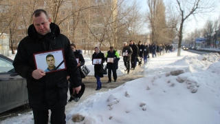 Крушение самолета "Саратовских авиалиний". Родные командира судна считают его невиновным