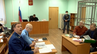 Сергей Курихин поблагодарил полицейских за честность и напомнил о взятках для судей