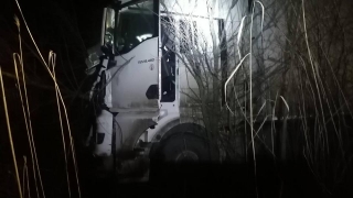 На саратовской трассе фура оказалась в кювете. Водитель погиб