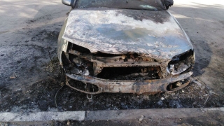 В Балакове около жилого дома горела иномарка