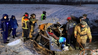 Под Энгельсом в ДТП с фурой погибли трое взрослых и ребенок