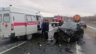 Массовое ДТП под Саратовом. Есть погибшие и раненые