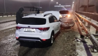 Встреча двух автоледи на мосту Победы закончилась для обеих госпитализацией