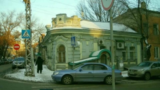 В Саратове восемь домов приговорили к сносу, один реконструируют