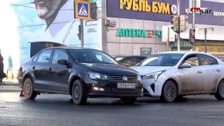 В центре Саратова произошло ДТП с участием авто саратовского СУ СКР