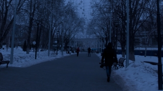 Ночью на площади Кирова саратовцу сломали скулу
