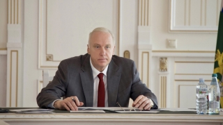 В Энгельсе не расселяют жильцов аварийного дома. Глава СКР поставил проверку на контроль