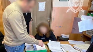 Судебного пристава подозревают в служебном подлоге
