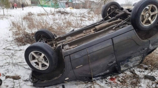 "Шевроле" вылетел в кювет. Спасатели деблокировали водителя